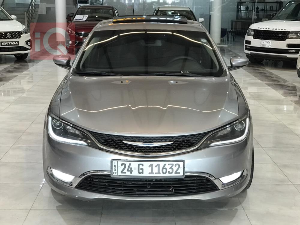 کرایسلەر 200